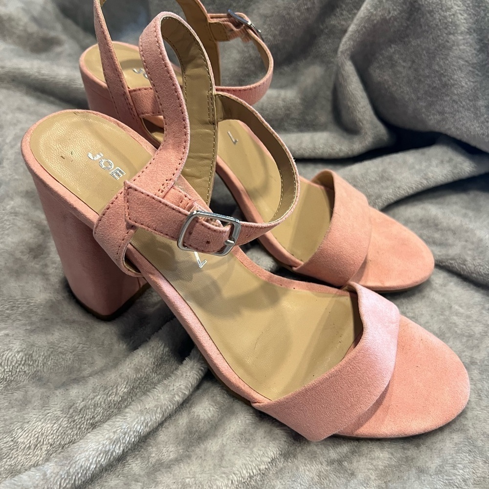 Pink heels - Picture 2 of 7